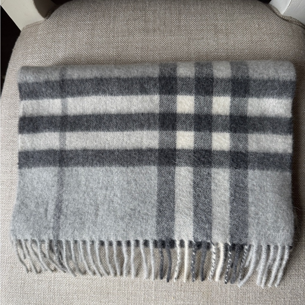 Burberry Gray Plaid Wool cashmere Scarf